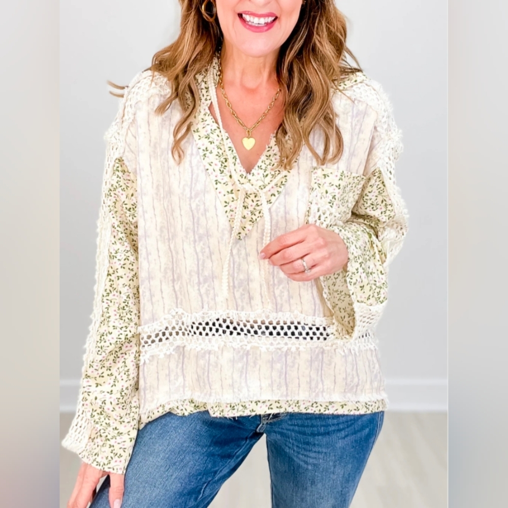 Large POL Vintage v-neck long sleeve woven top with hood-NWT